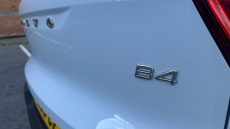 Volvo XC40 2.0 B4P Ultra Dark 5dr Auto Petrol Estate